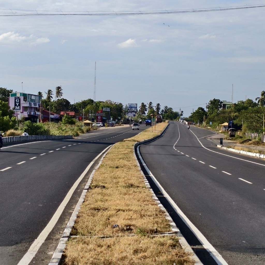 Trichy–Madurai Highway near Panjapur and Manikandam